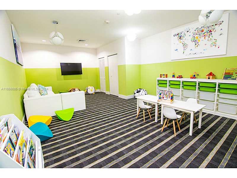 BAYHOUSE RESIDENCE - Residential Lease