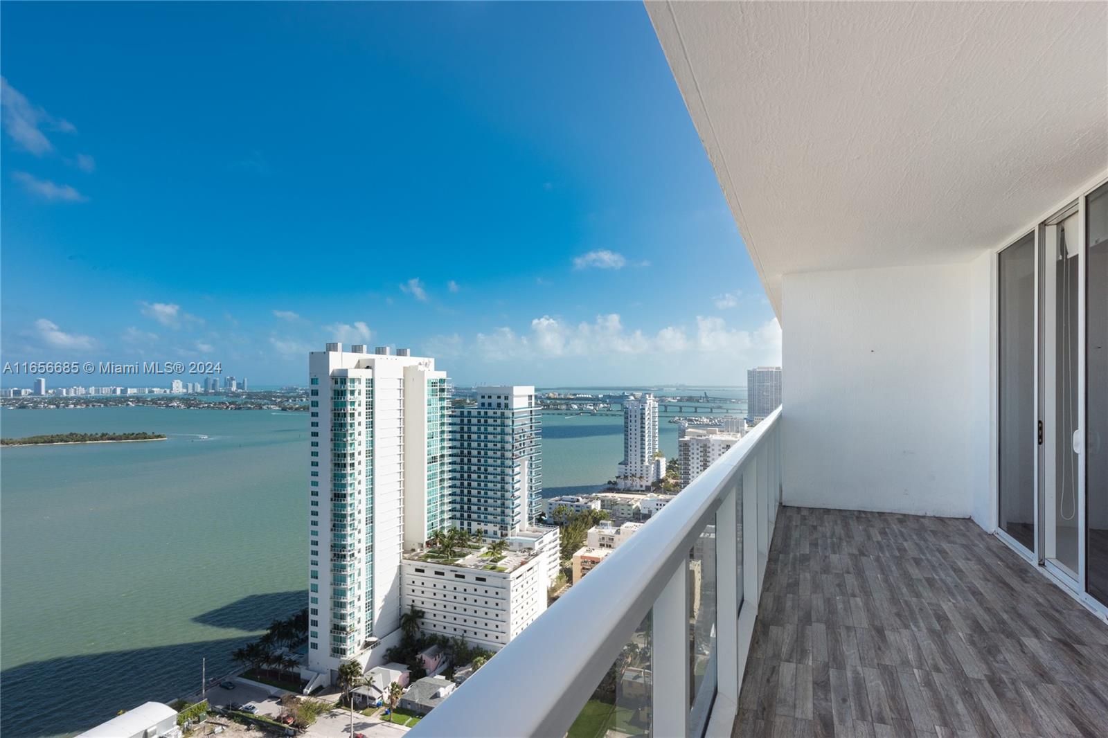 BAYHOUSE RESIDENCE - Residential Lease