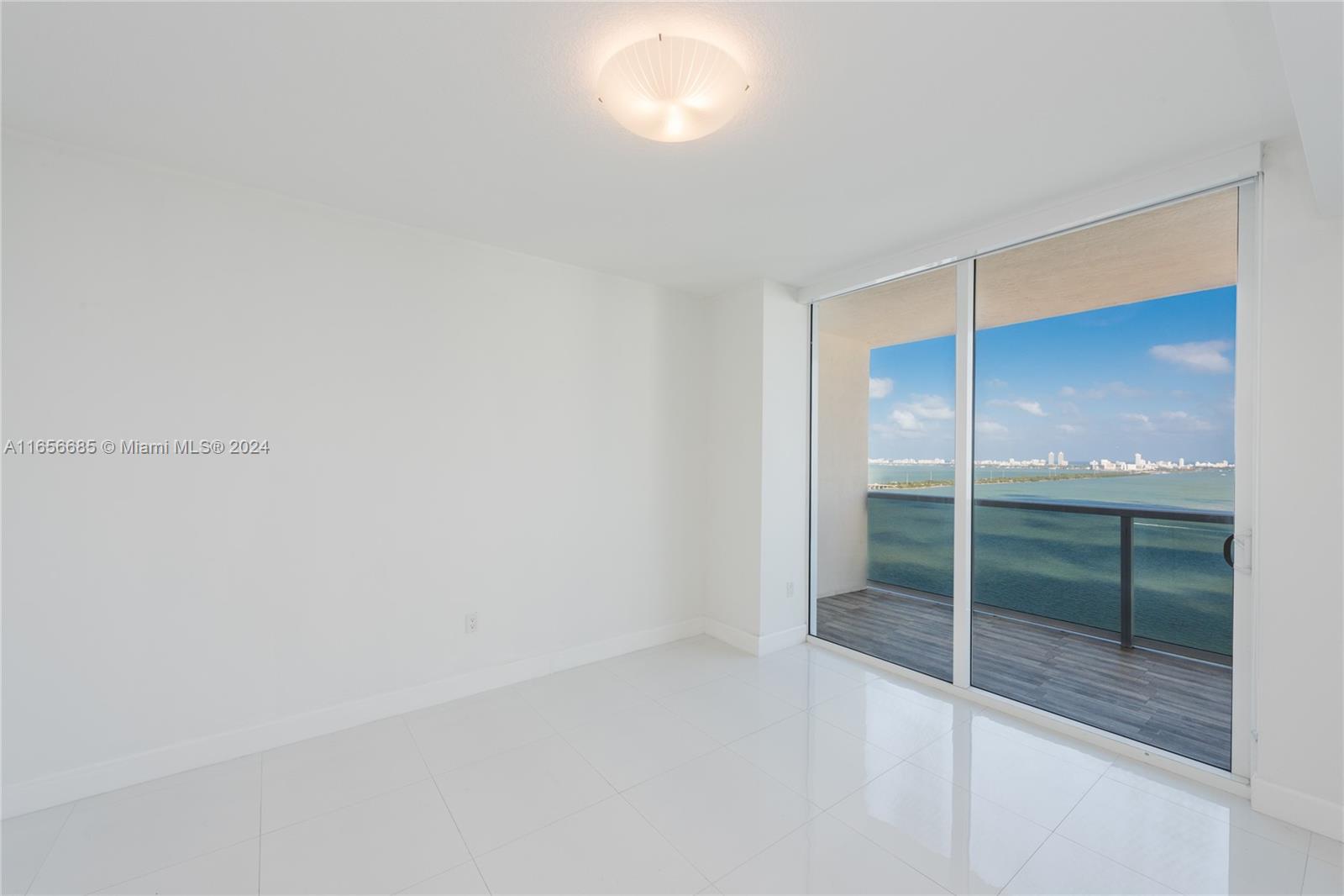 BAYHOUSE RESIDENCE - Residential Lease