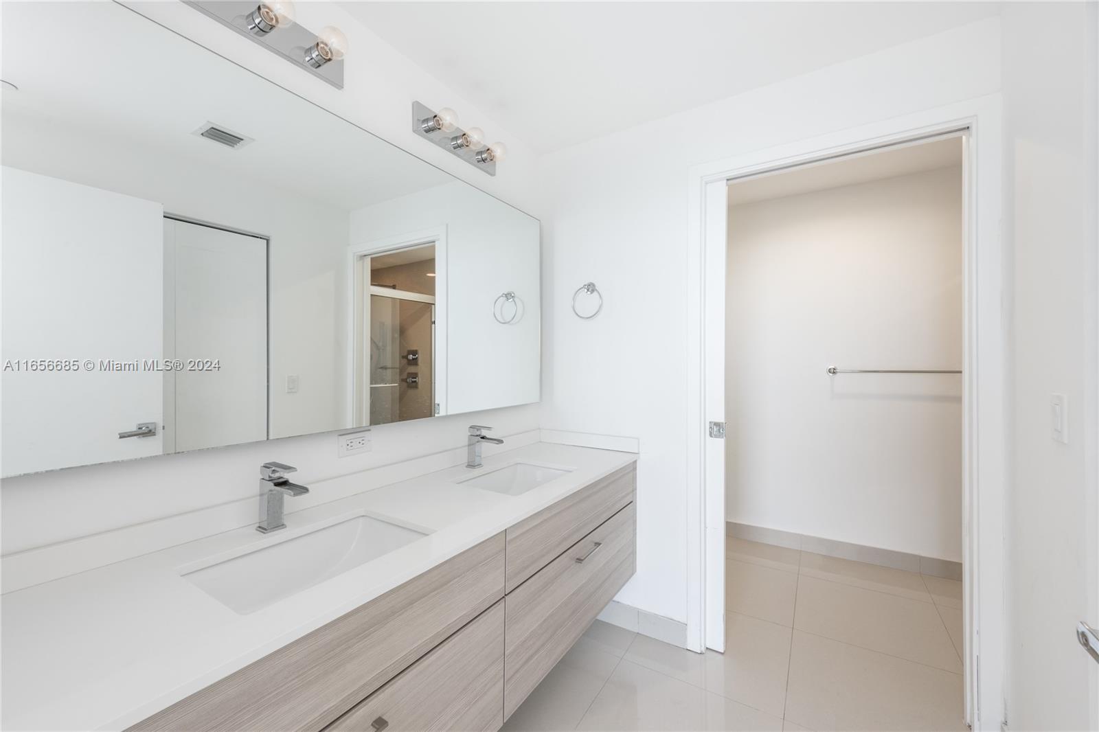 BAYHOUSE RESIDENCE - Residential Lease