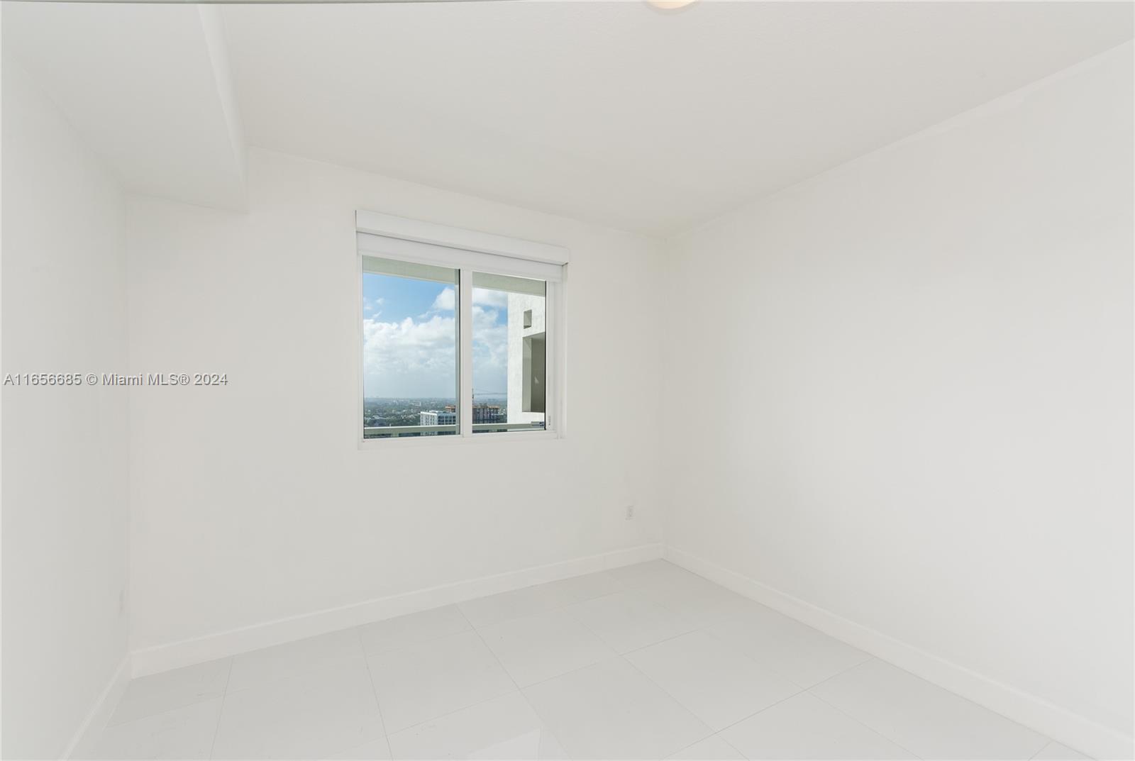 BAYHOUSE RESIDENCE - Residential Lease