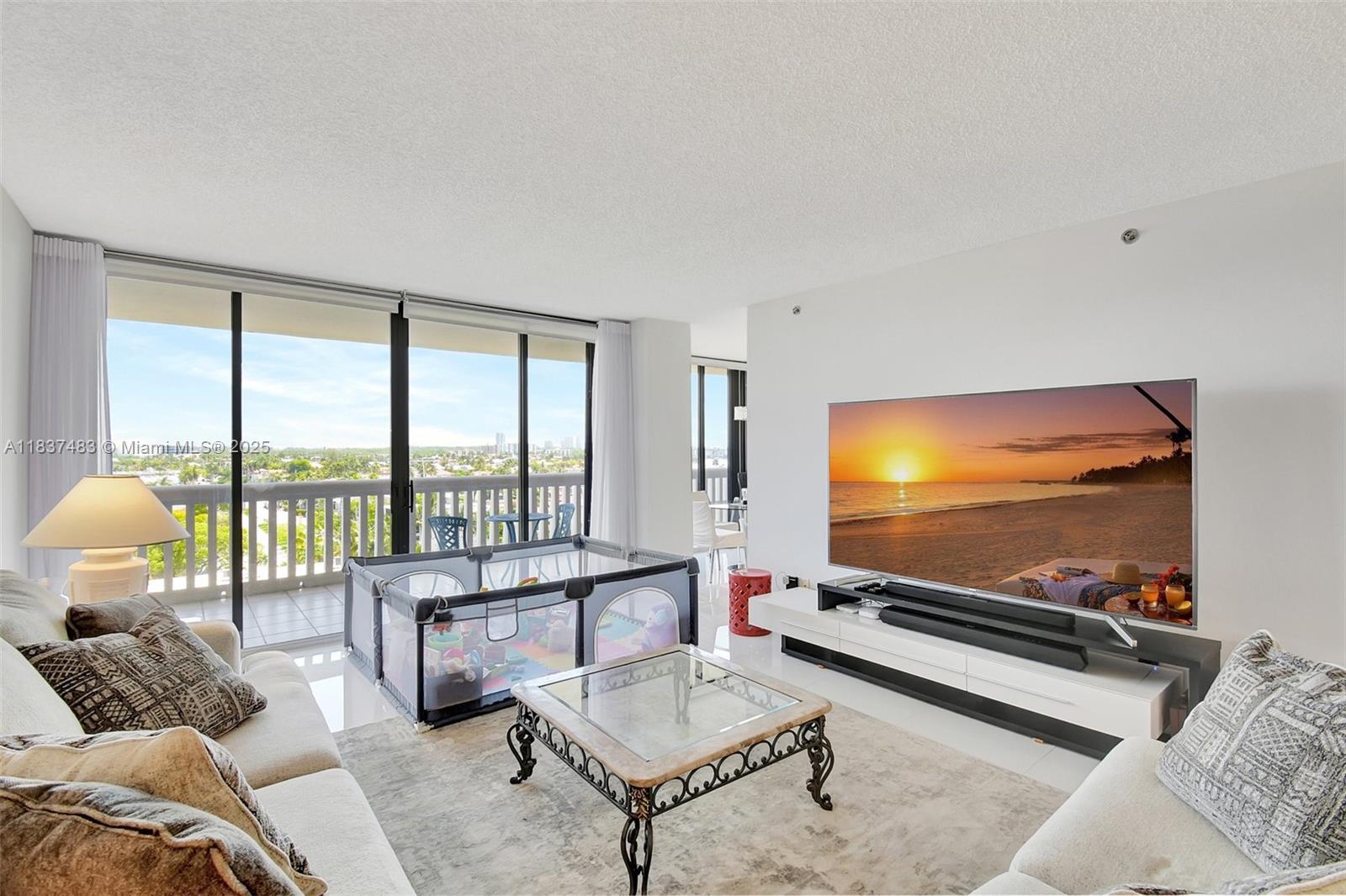 2000 ISL BLVD WILLIAMS IS - Residential Lease