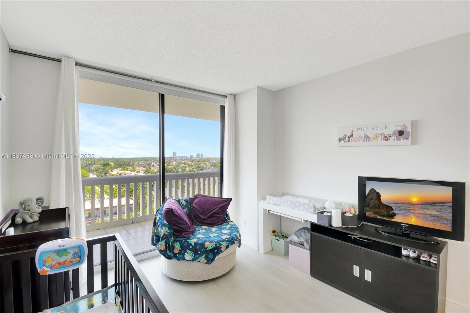 2000 ISL BLVD WILLIAMS IS - Residential Lease