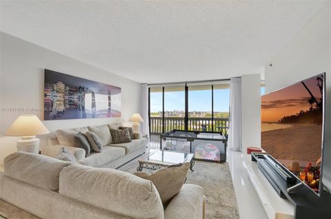 Photo of 2000 Island Blvd #808, Aventura, FL 33160 (MLS # A11837483)