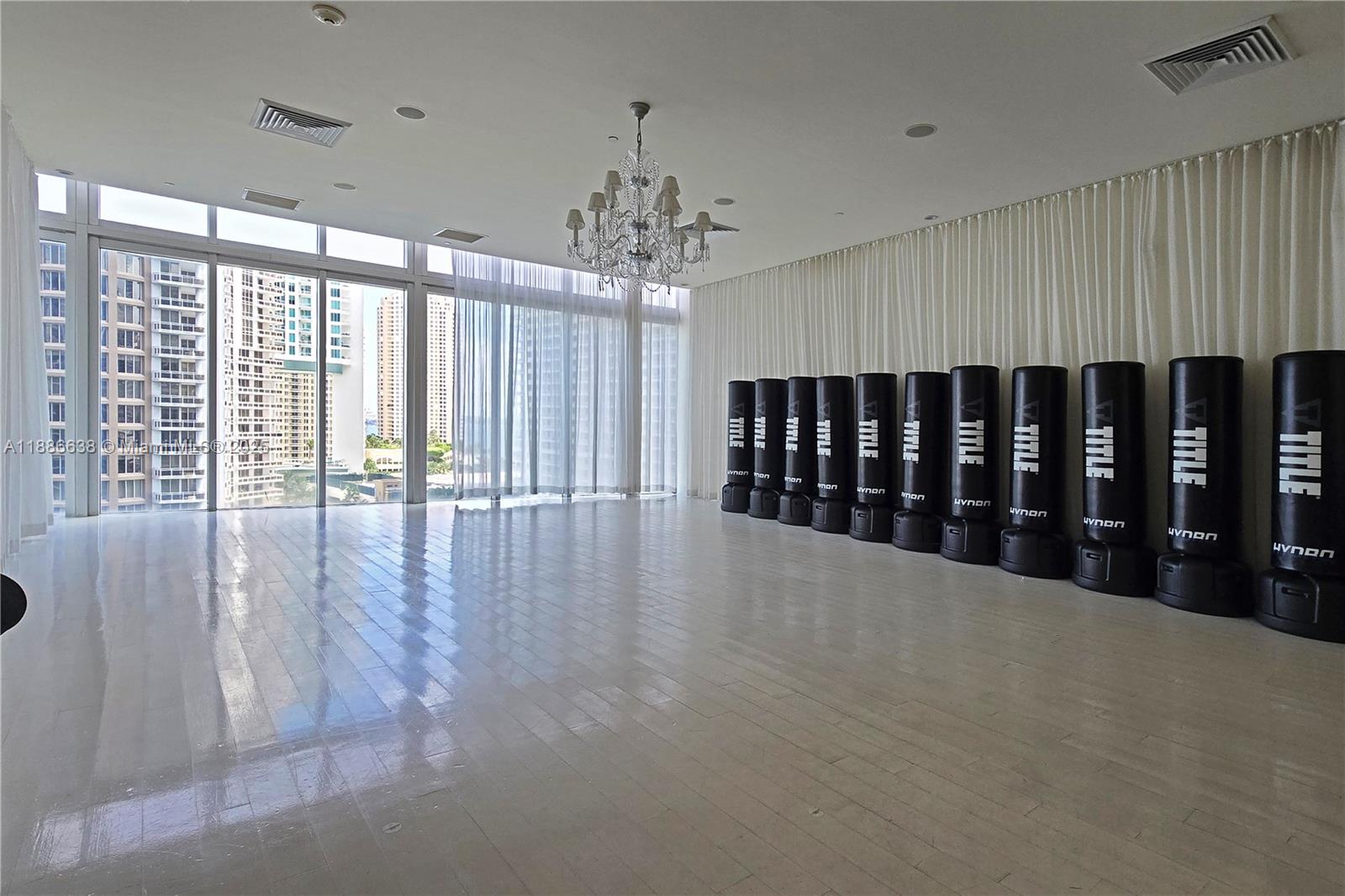 ICON BRICKELL NO TWO - Residential