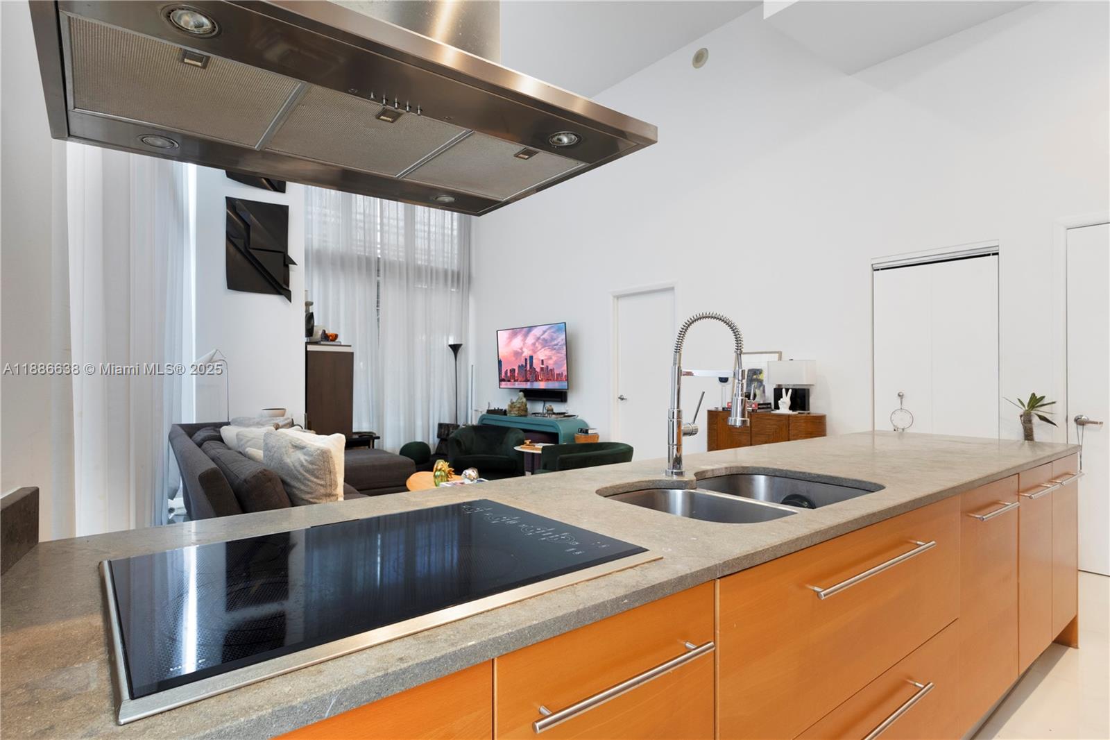 ICON BRICKELL NO TWO - Residential