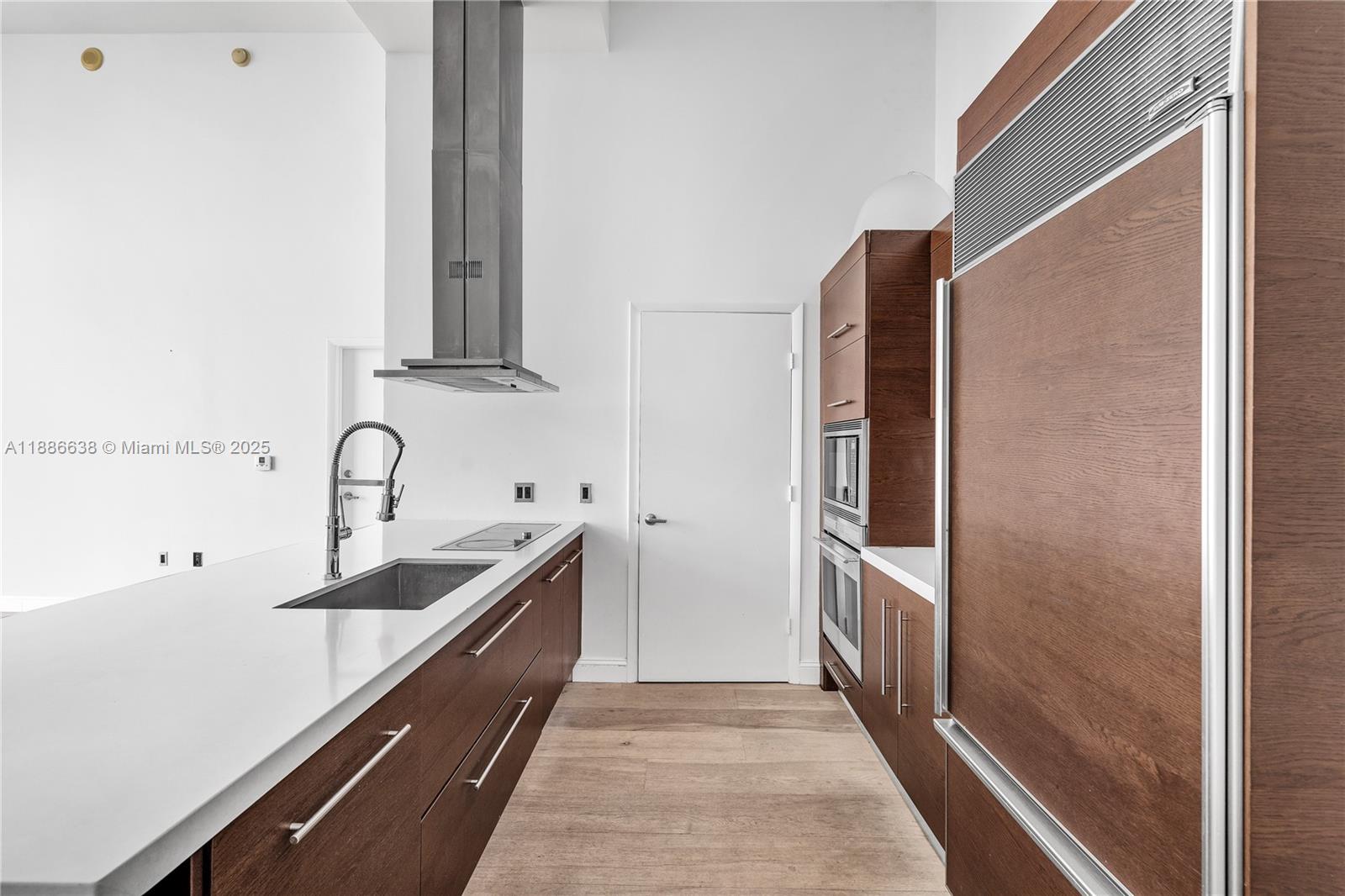 ICON BRICKELL NO TWO - Residential