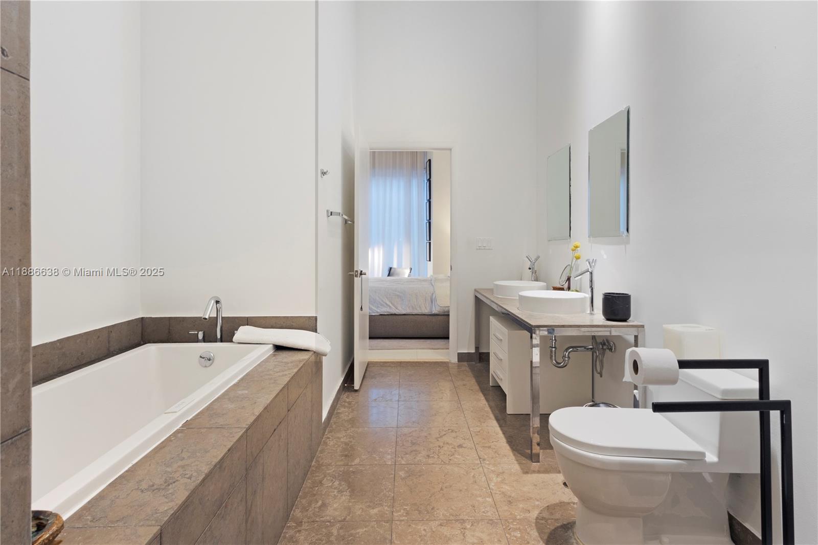 ICON BRICKELL NO TWO - Residential