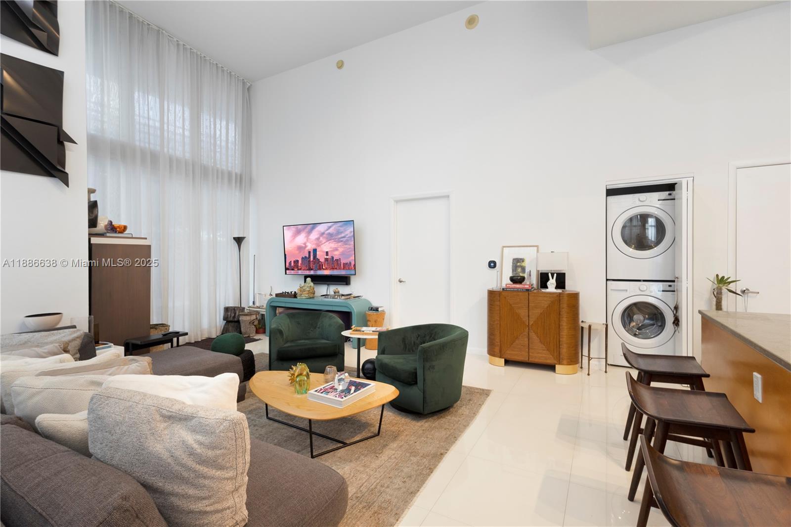 ICON BRICKELL NO TWO - Residential