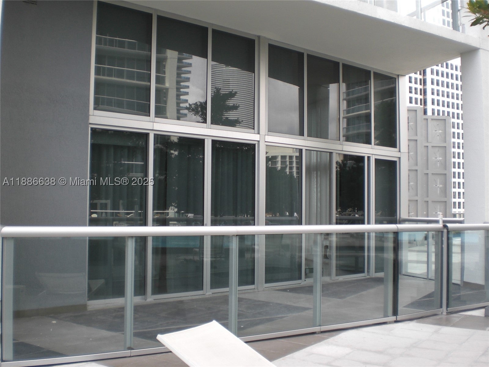 495 Brickell Ave 1510