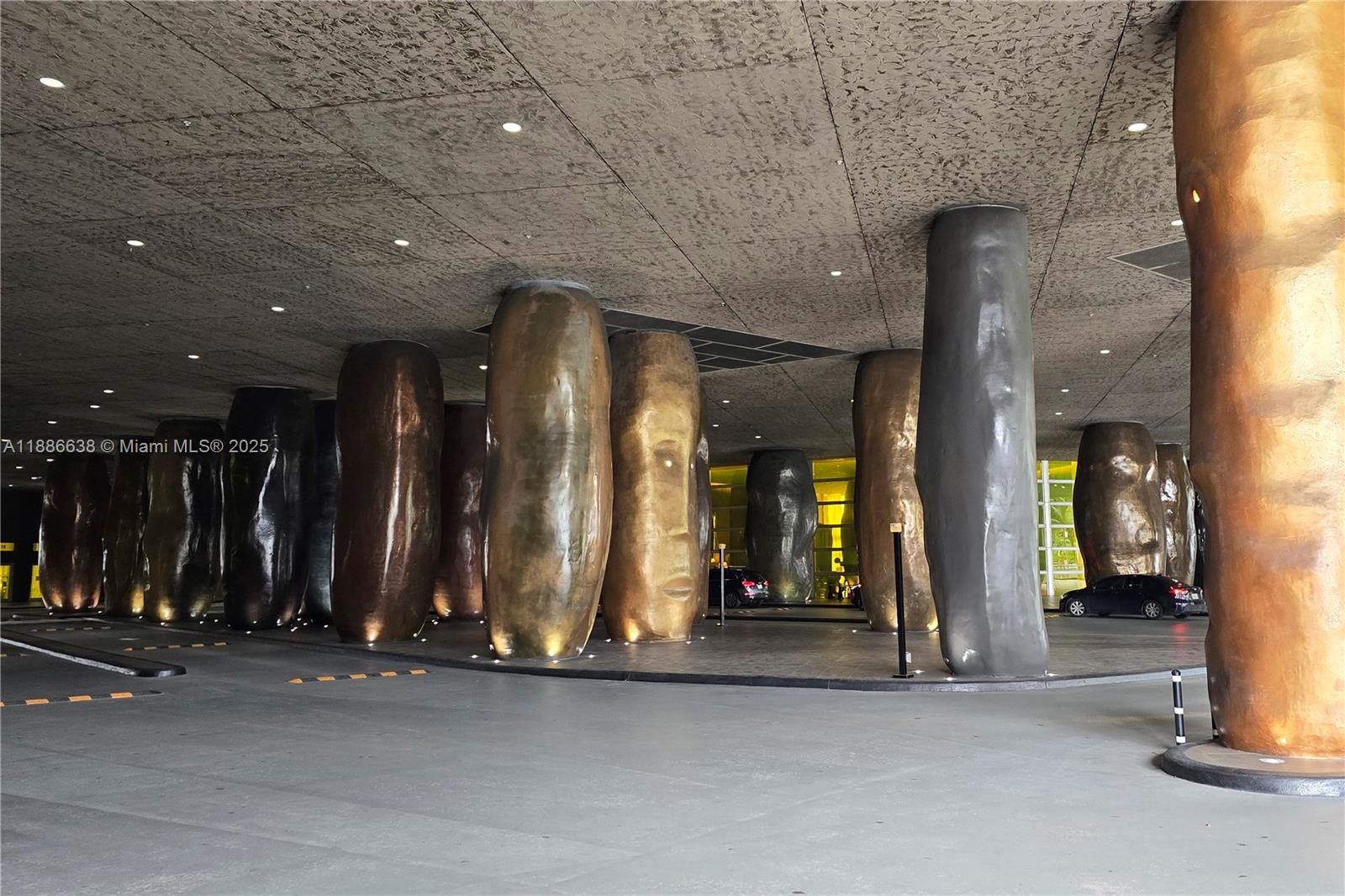 ICON BRICKELL NO TWO - Residential