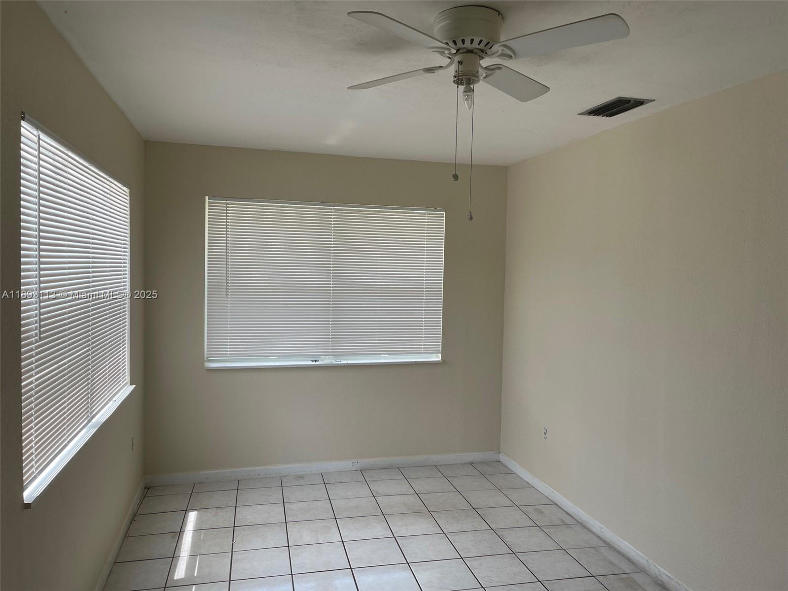 CRESTHAVEN NO 2 - Residential Lease