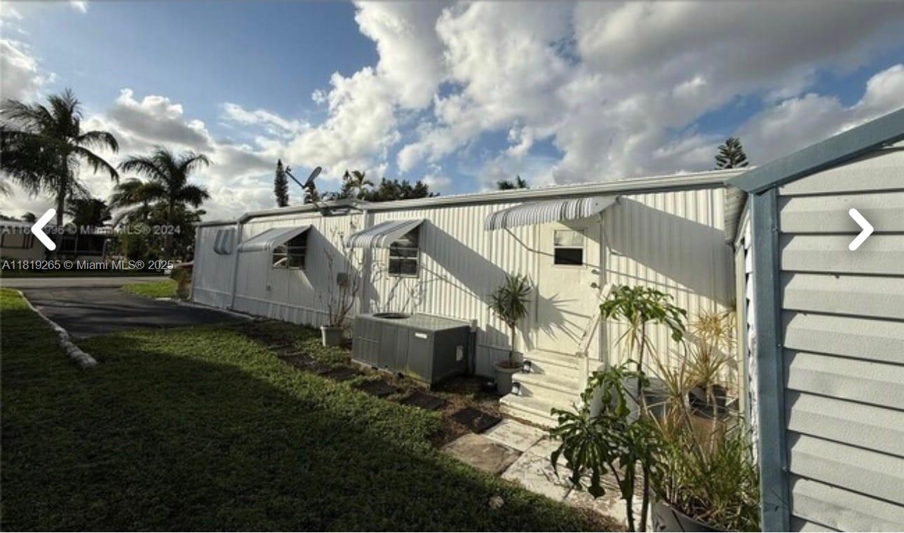 RAVENSWOOD ESTATES & MARI - Residential Lease