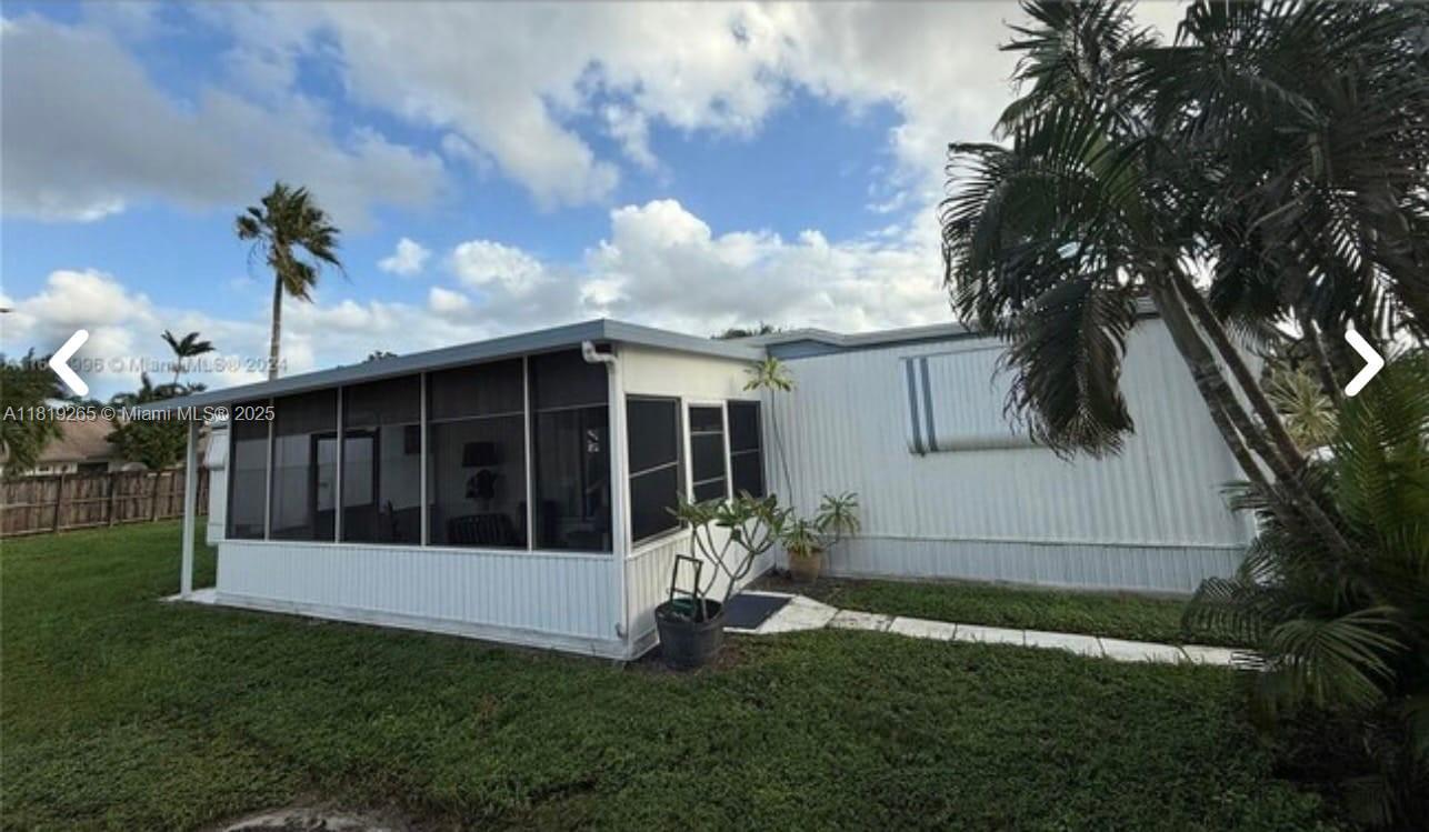 RAVENSWOOD ESTATES & MARI - Residential Lease