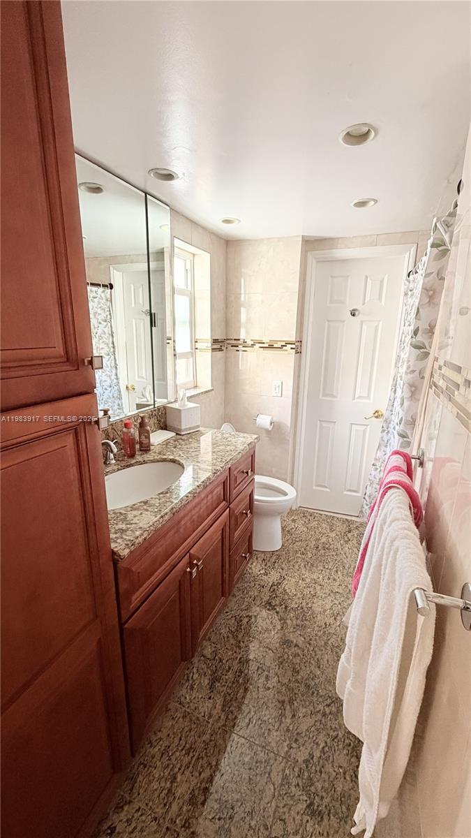 VICTORIA PARK TOWER CONDO - Residential Lease