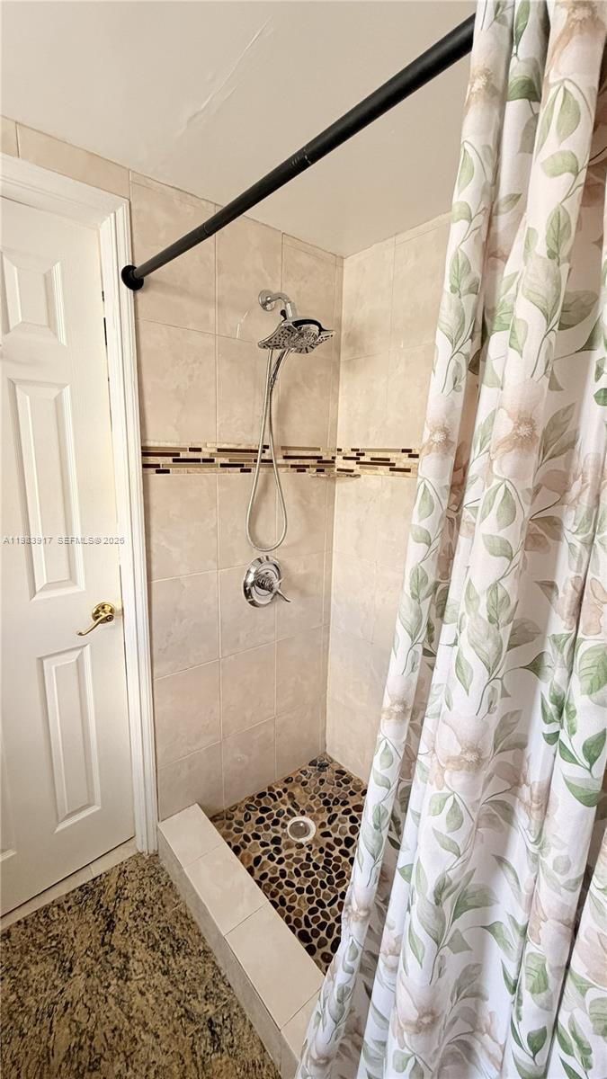 VICTORIA PARK TOWER CONDO - Residential Lease