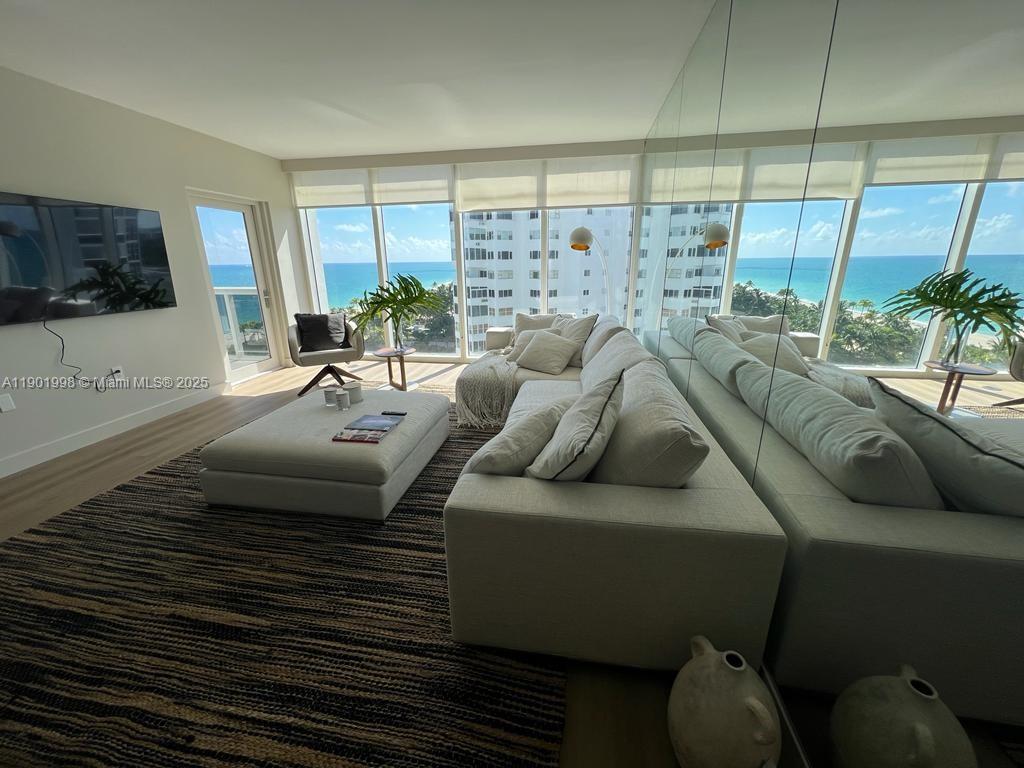 10275 Collins Ave 915