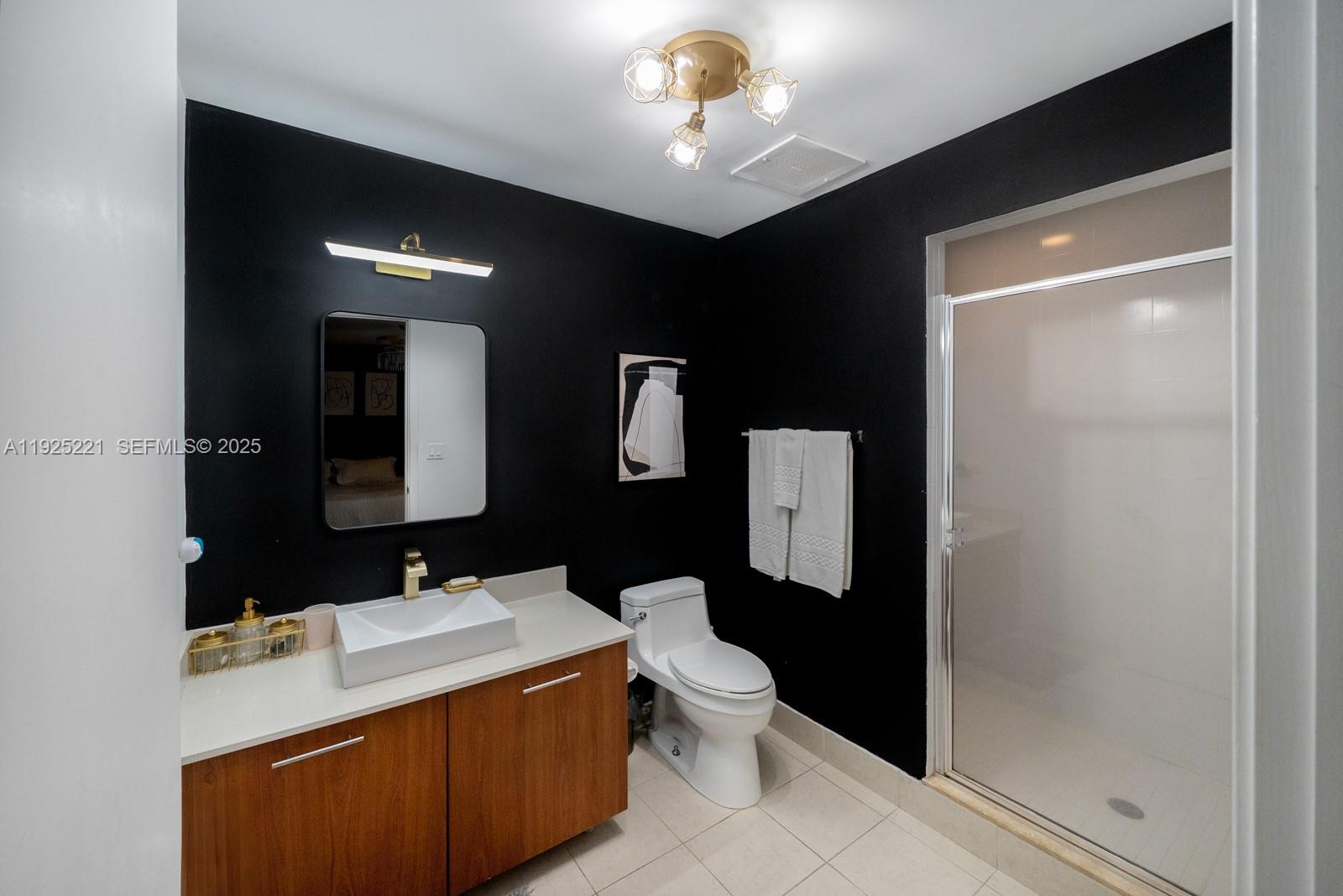 3301 NE 1st Ave M0201