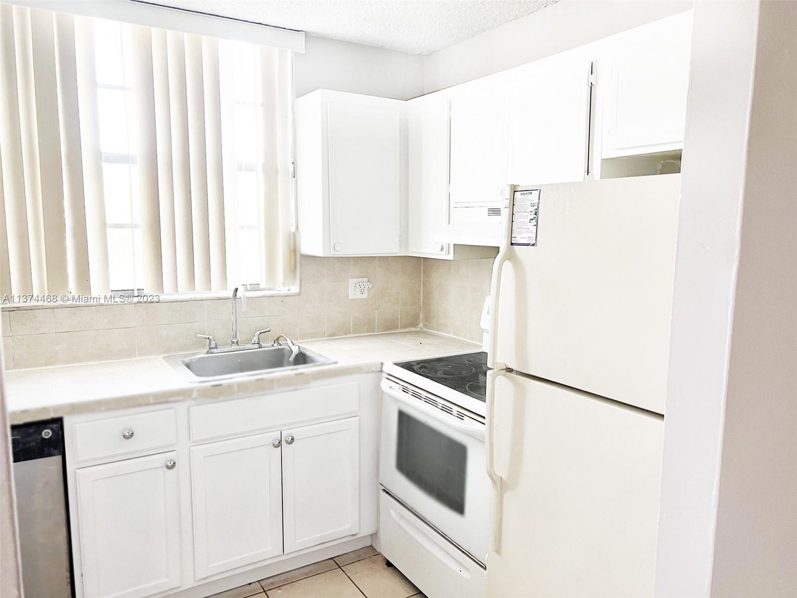 Beautiful 2 bedroom 2 baths condo located at Lauderhill GREAT PROPERTY TO LEASE!! EASY TO SHOW! requirements: proof of income, copy ids First, last month and security deposit.redit score 620.