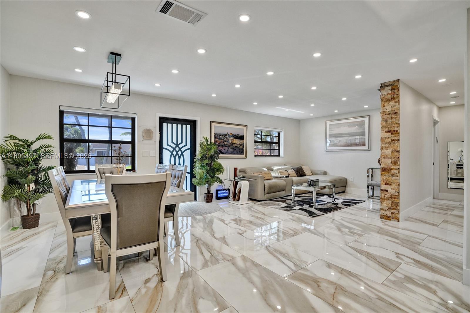 HERITAGE LAKE ESTATES SEC - Residential