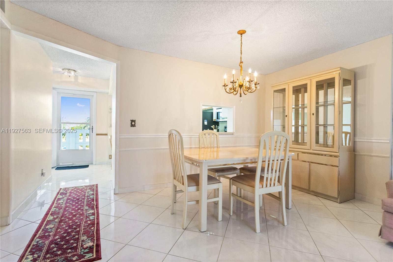 MEADOWBROOK LAKES VIEW - Residential