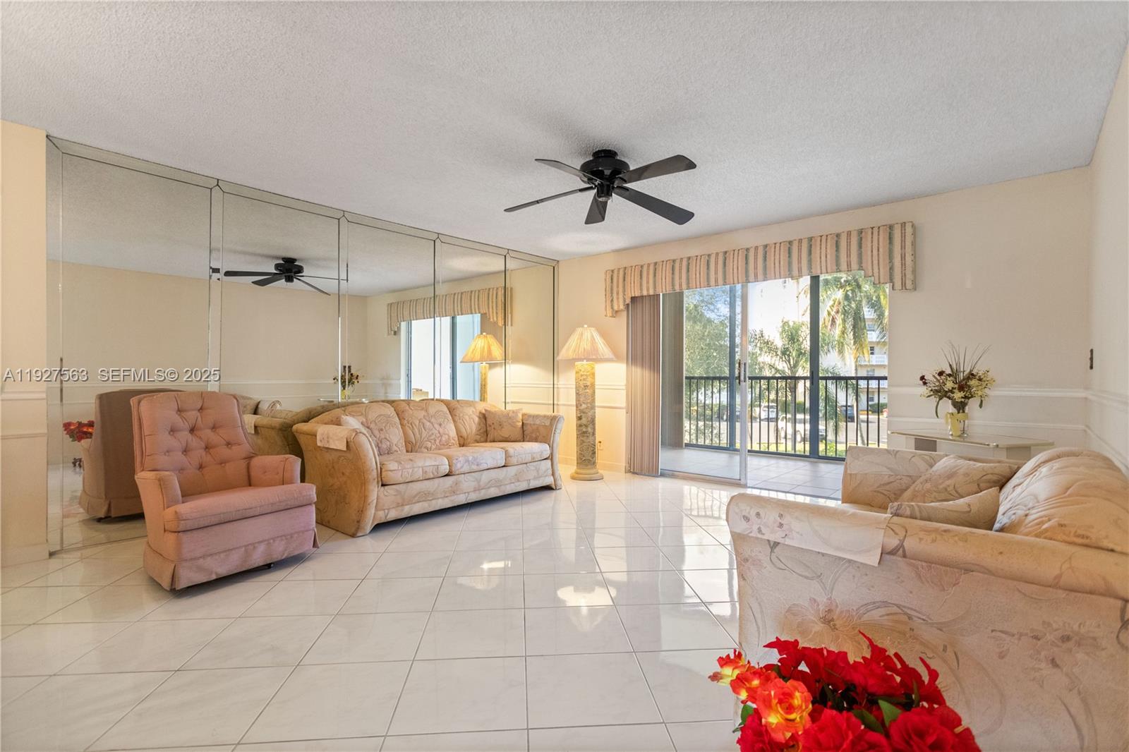 MEADOWBROOK LAKES VIEW - Residential