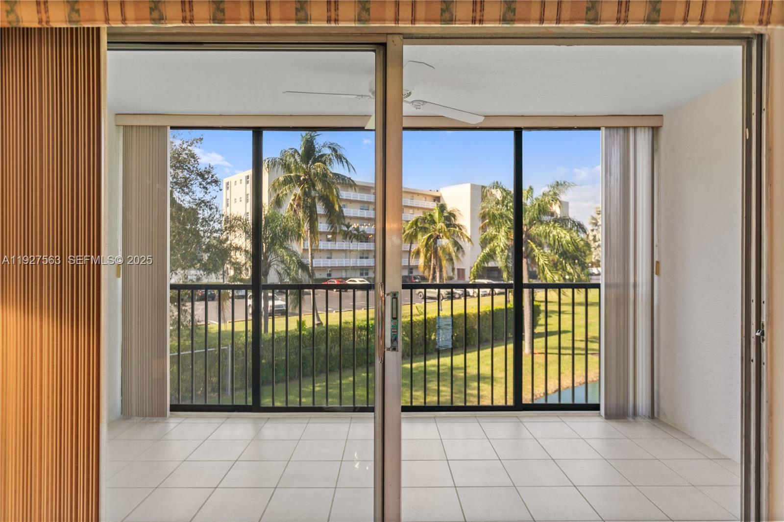 MEADOWBROOK LAKES VIEW - Residential