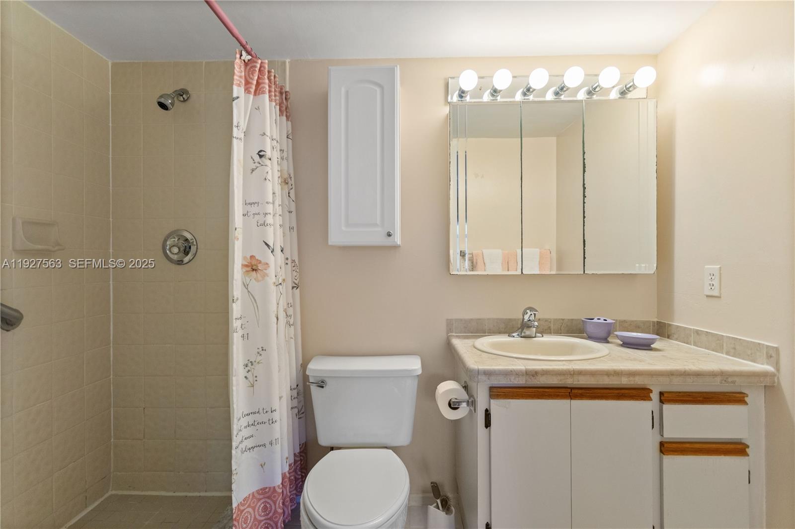 MEADOWBROOK LAKES VIEW - Residential