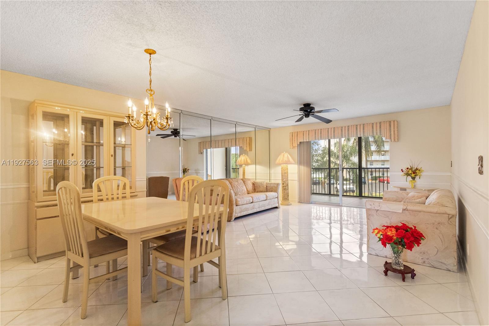 MEADOWBROOK LAKES VIEW - Residential