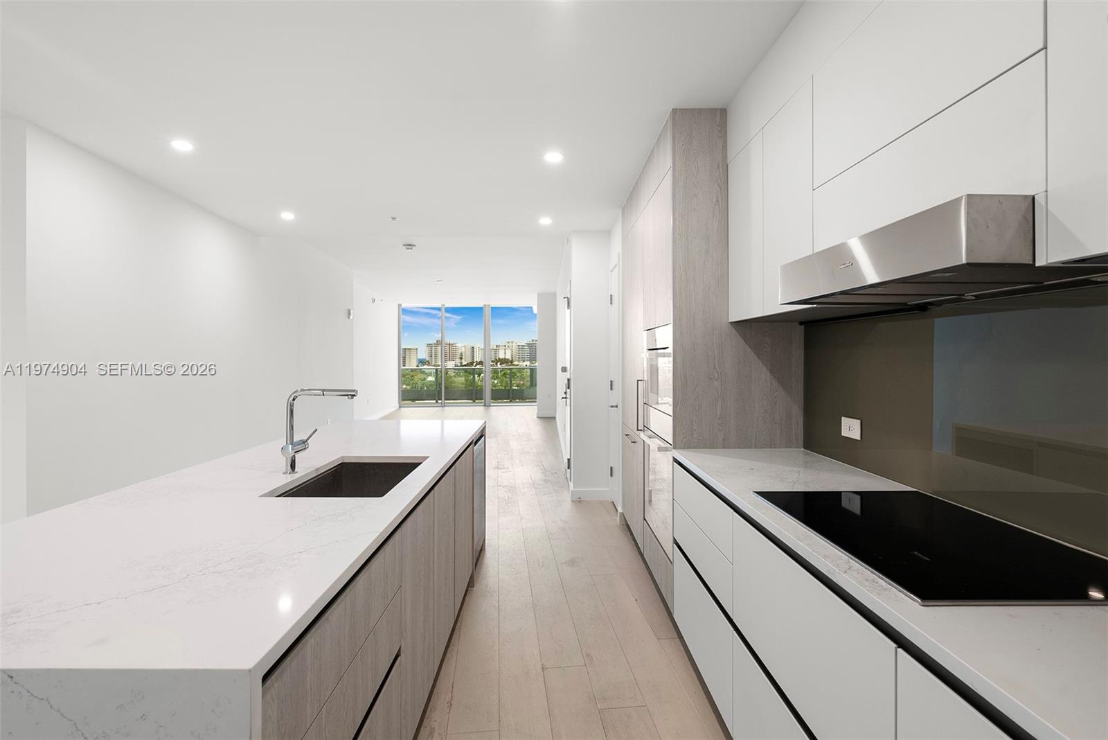 LA BAHIA - Residential