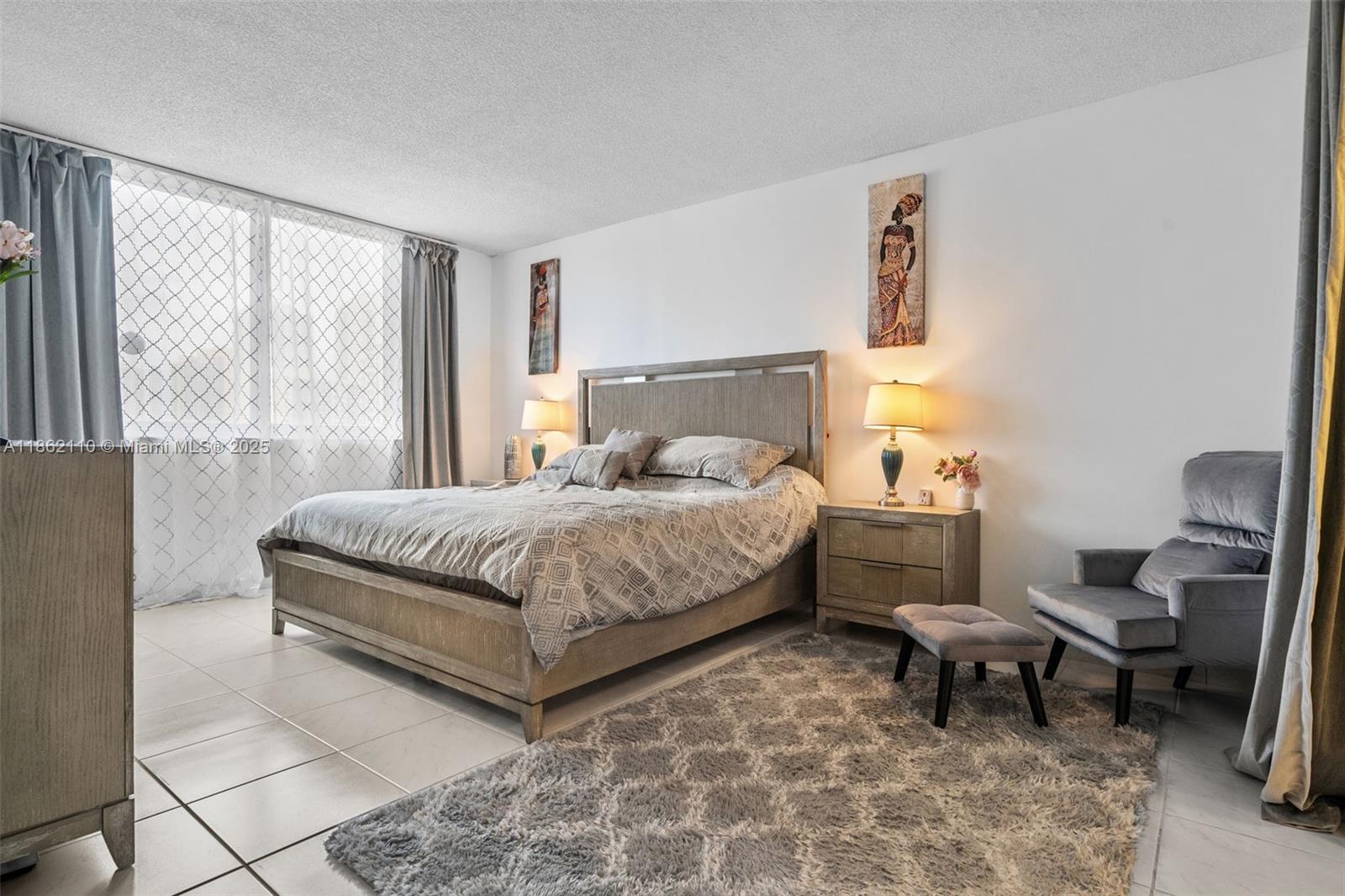 ARLEN HOUSE CONDO - Residential