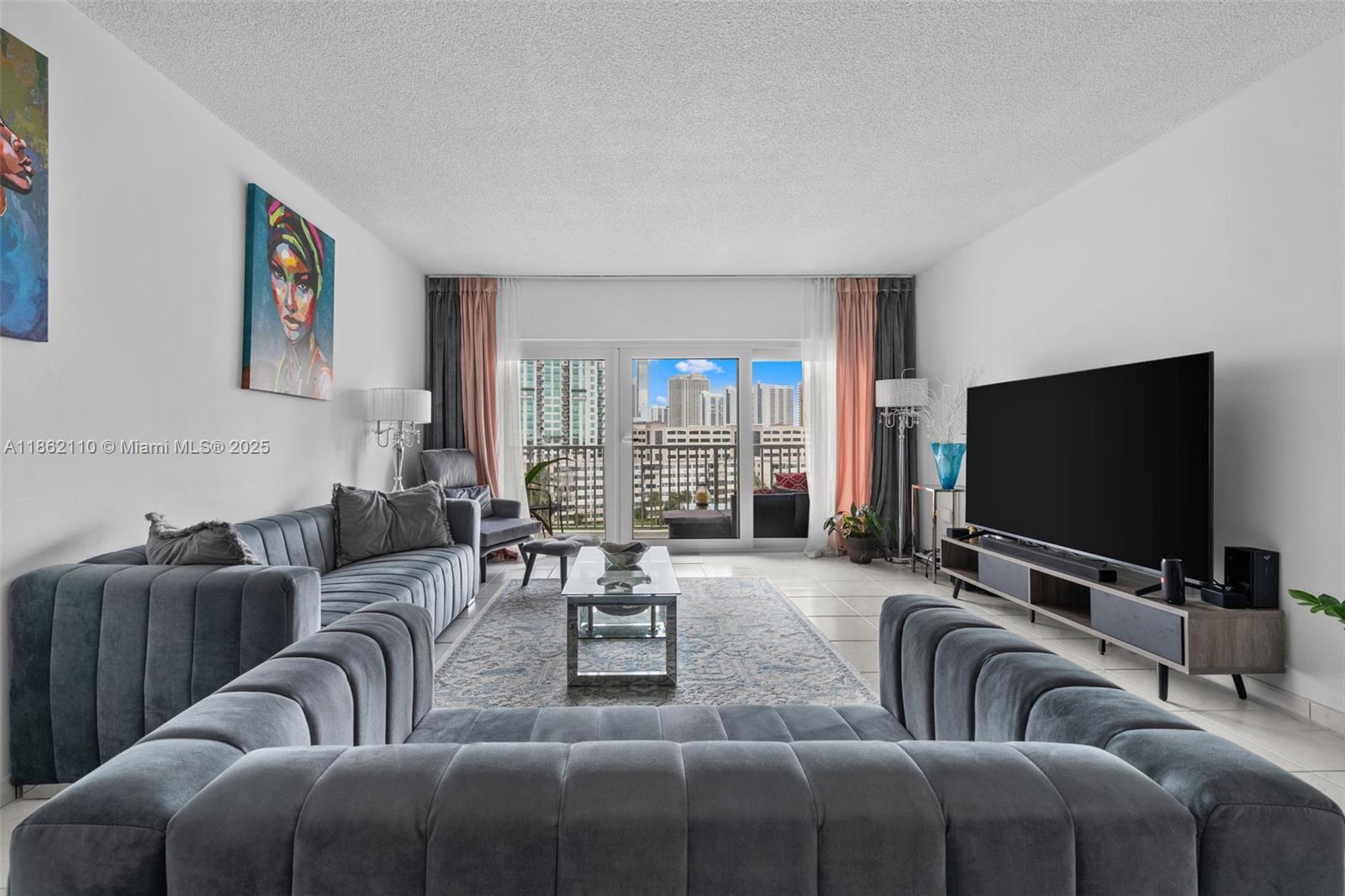 300 Bayview Dr 807