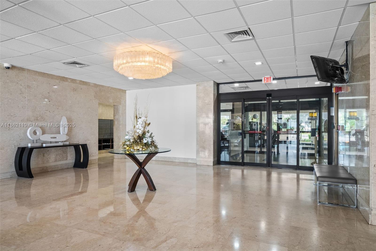 ARLEN HOUSE CONDO - Residential