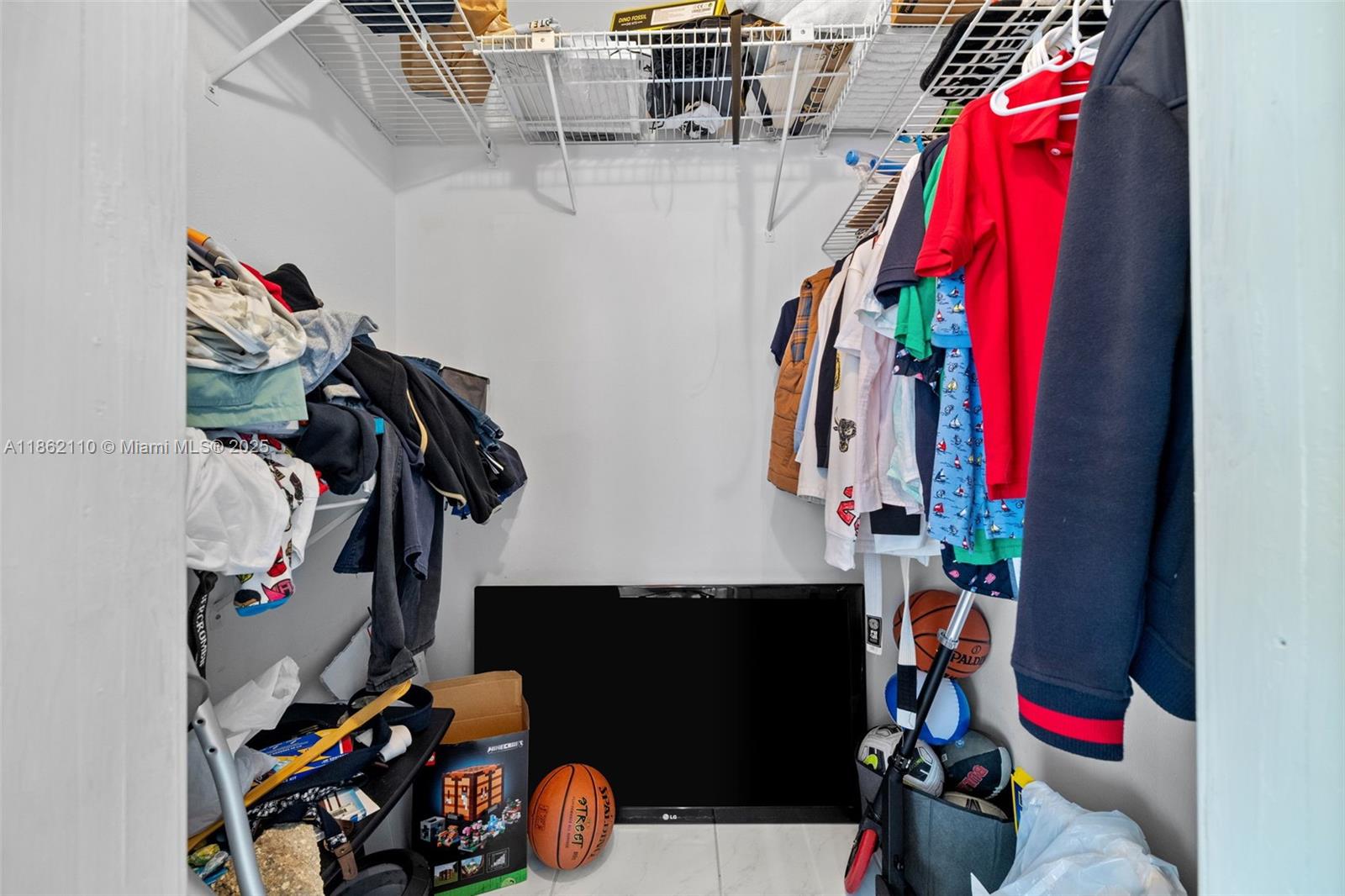 ARLEN HOUSE CONDO - Residential