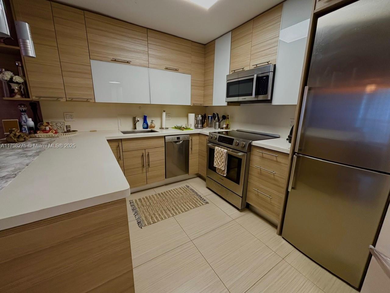 Rental Property at 1825 S Ocean Dr 513, Hallandale Beach, Broward County, Florida - Bedrooms: 1 
Bathrooms: 2  - $2,200 MO.