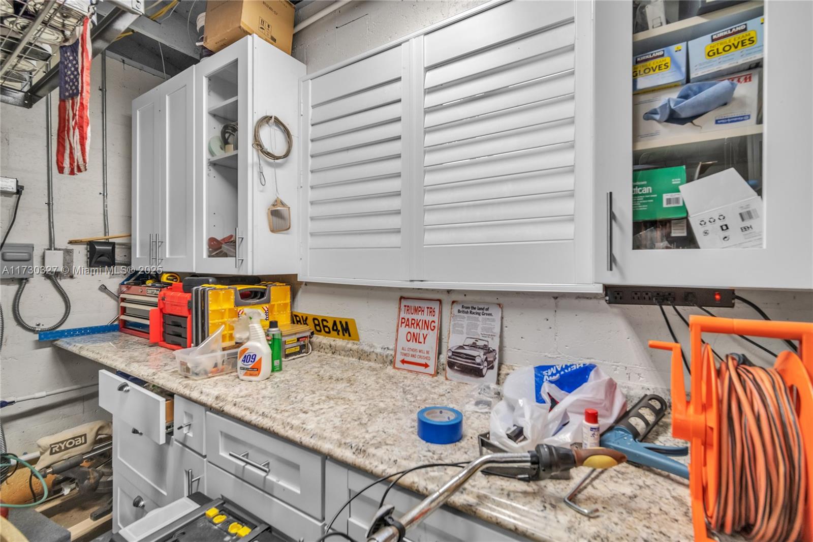 RESUBDIVISION OF 9/10-37- - Residential