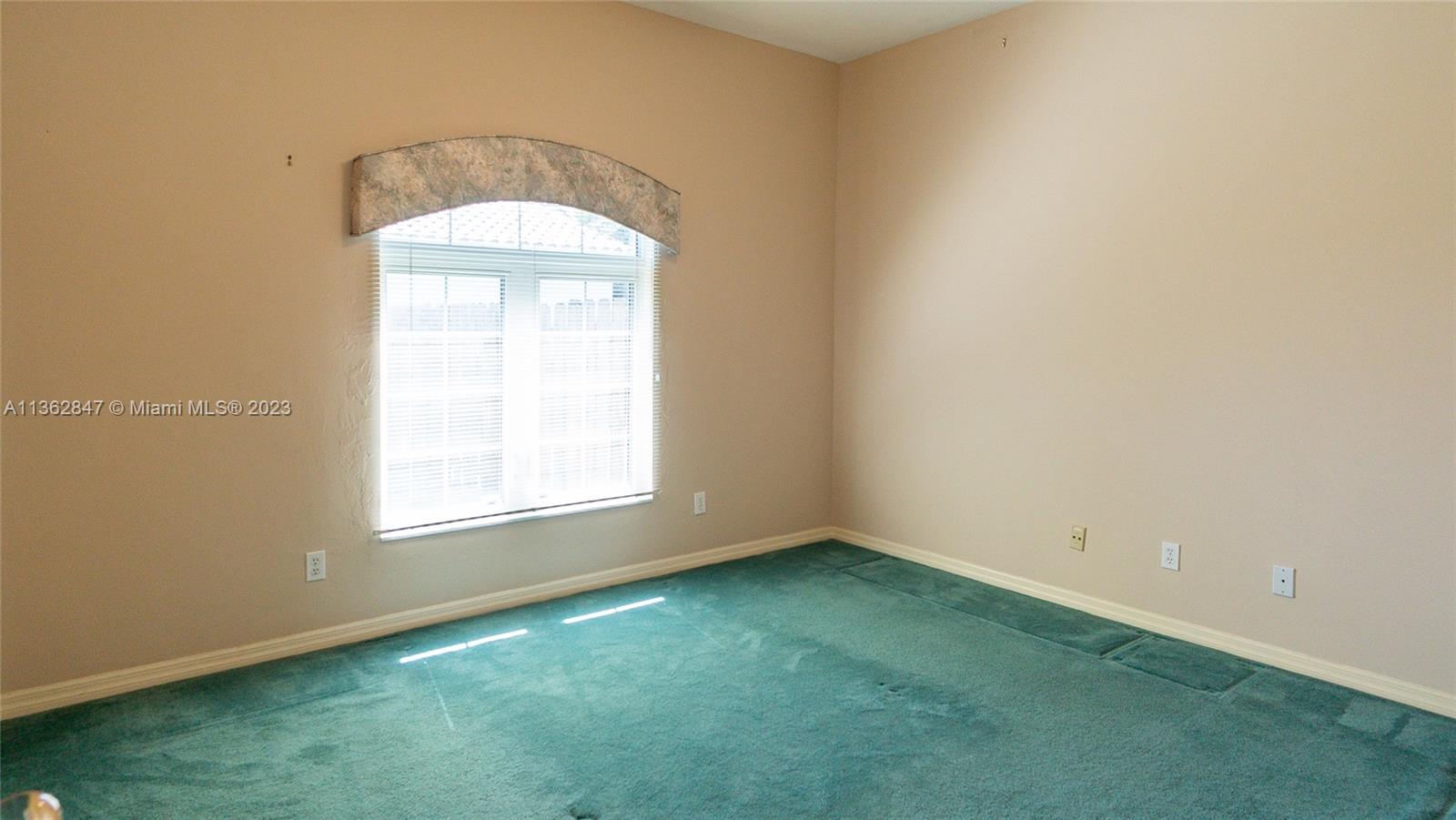 PINE NEEDLE MANORS - Residential