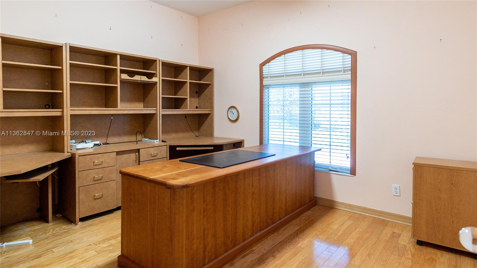 PINE NEEDLE MANORS - Residential