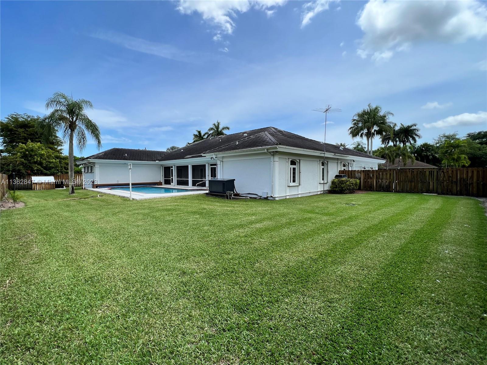 PINE NEEDLE MANORS - Residential