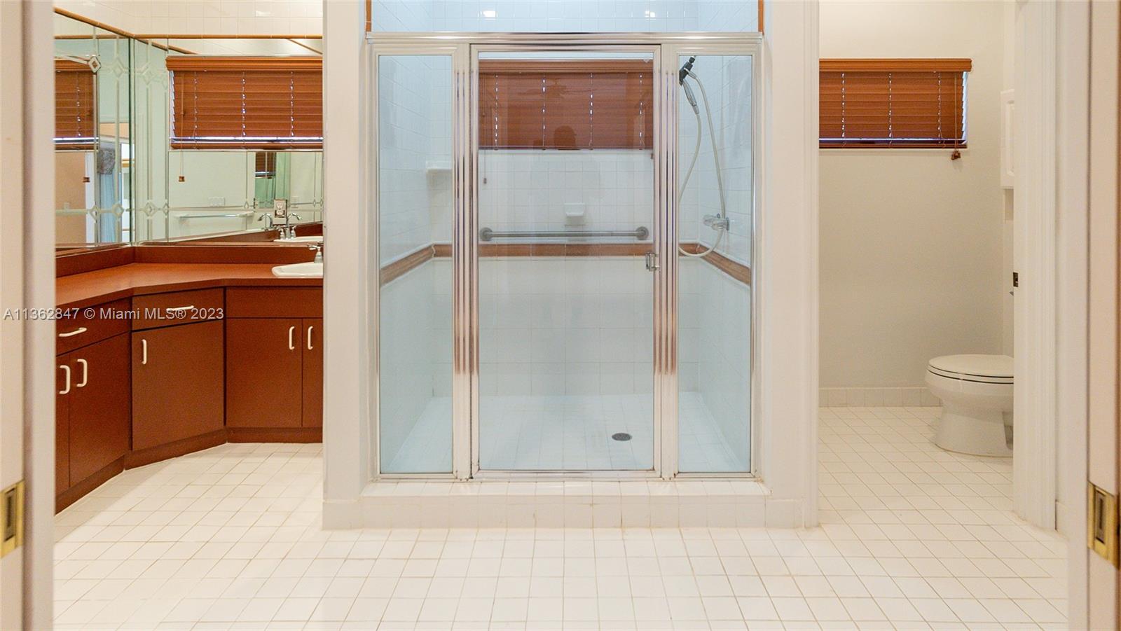 PINE NEEDLE MANORS - Residential