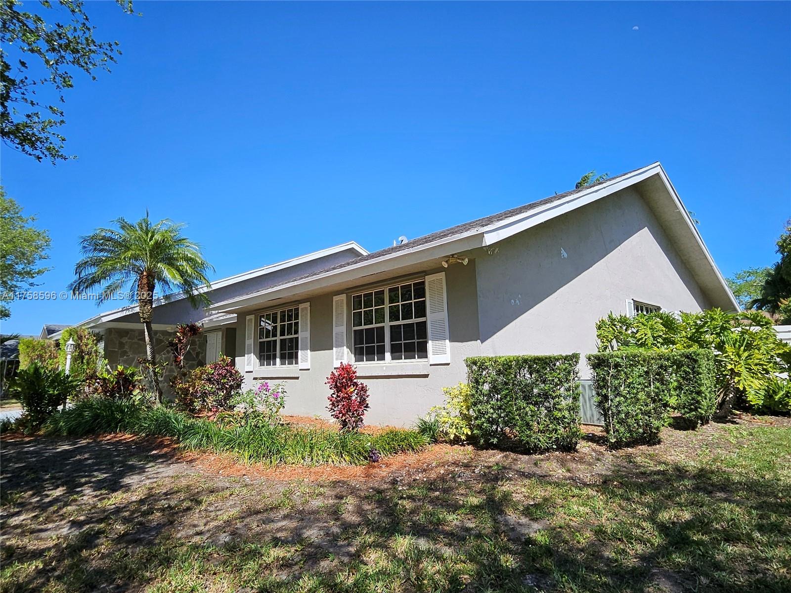 Rental Property at 14863 Sw 152nd Pl, Miami, Broward County, Florida - Bedrooms: 4 
Bathrooms: 3  - $3,900 MO.
