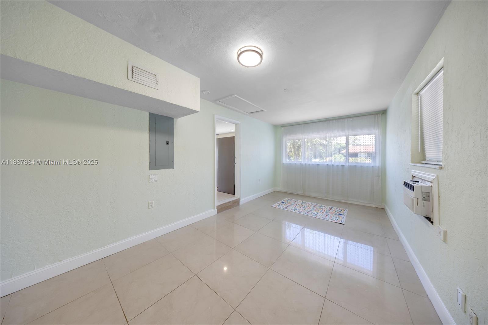 HARBOR VILLAGE SEC H - Residential