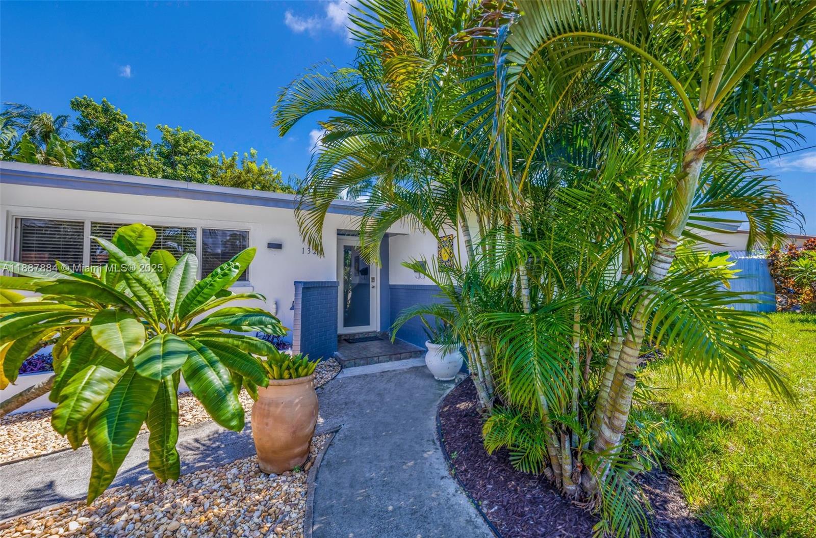 HARBOR VILLAGE SEC H - Residential