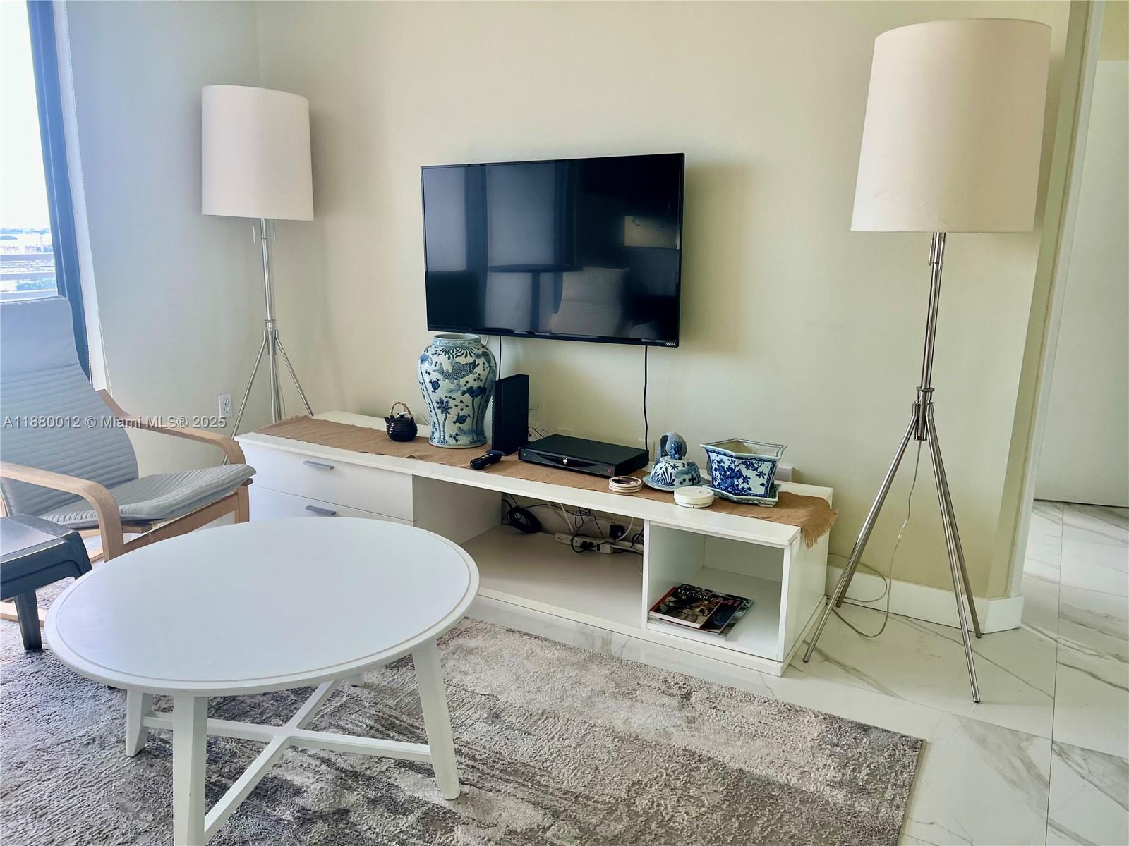 THE WAVERLY AT SOUTH BEAC - Residential Lease