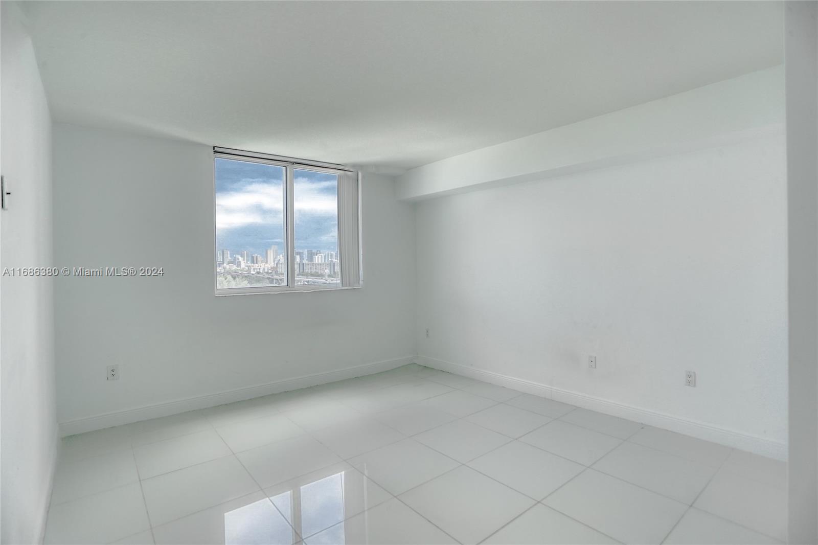 TERRAZAS RIVERPARK VILLAG - Residential Lease