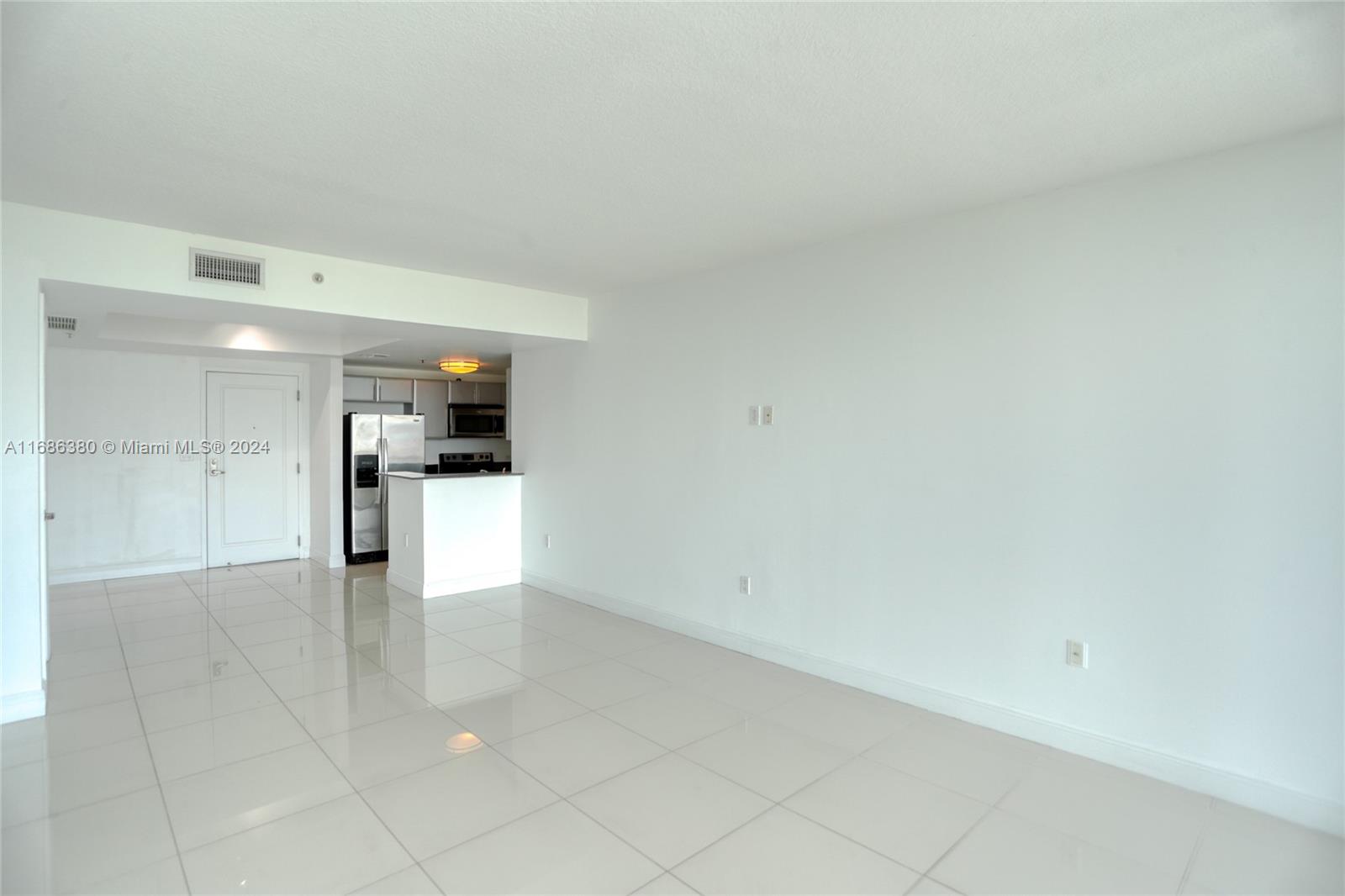 TERRAZAS RIVERPARK VILLAG - Residential Lease