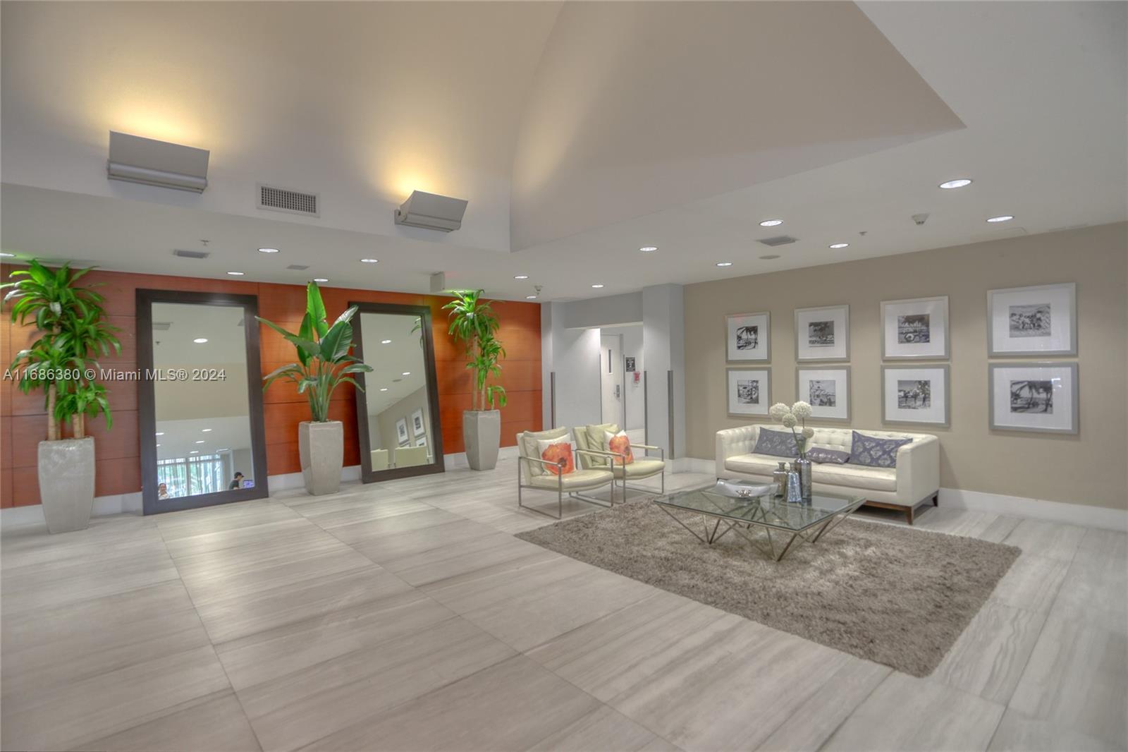 TERRAZAS RIVERPARK VILLAG - Residential Lease