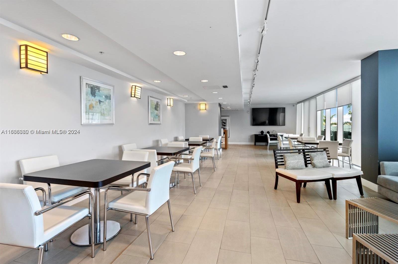 TERRAZAS RIVERPARK VILLAG - Residential Lease