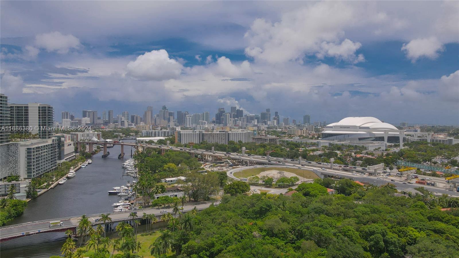 TERRAZAS RIVERPARK VILLAG - Residential Lease
