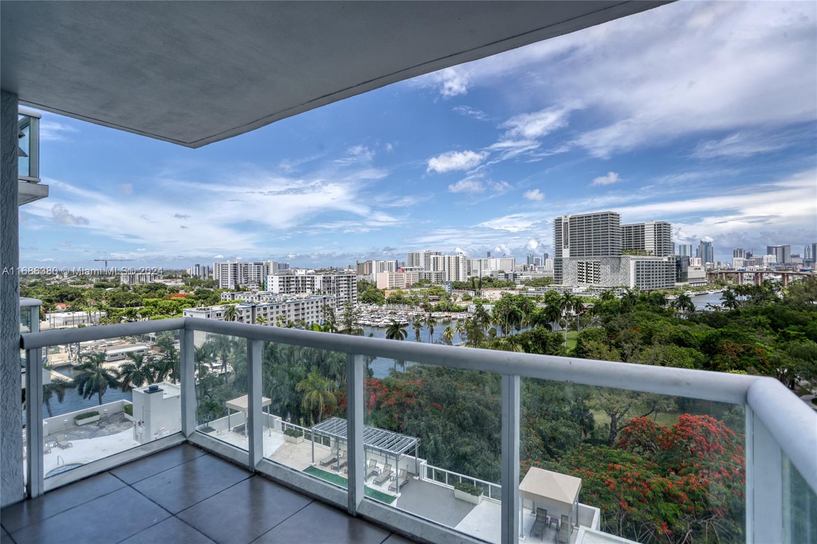 TERRAZAS RIVERPARK VILLAG - Residential Lease